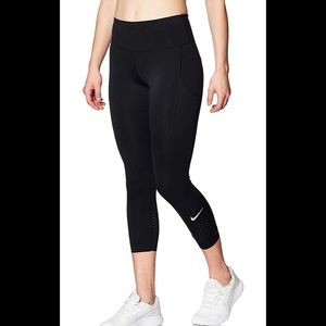 Nike Women’s Epic Lux Crop Tights, XS, Black NWT